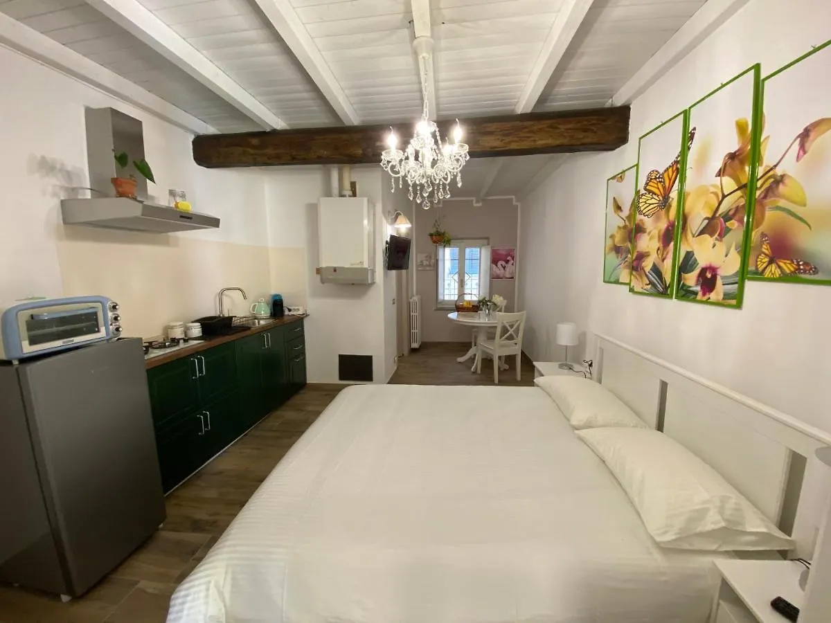 Nicolaus Apartment Sesto Calende