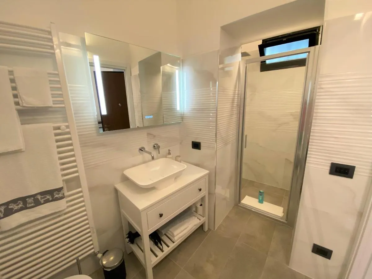 Nicolaus Apartment Sesto Calende