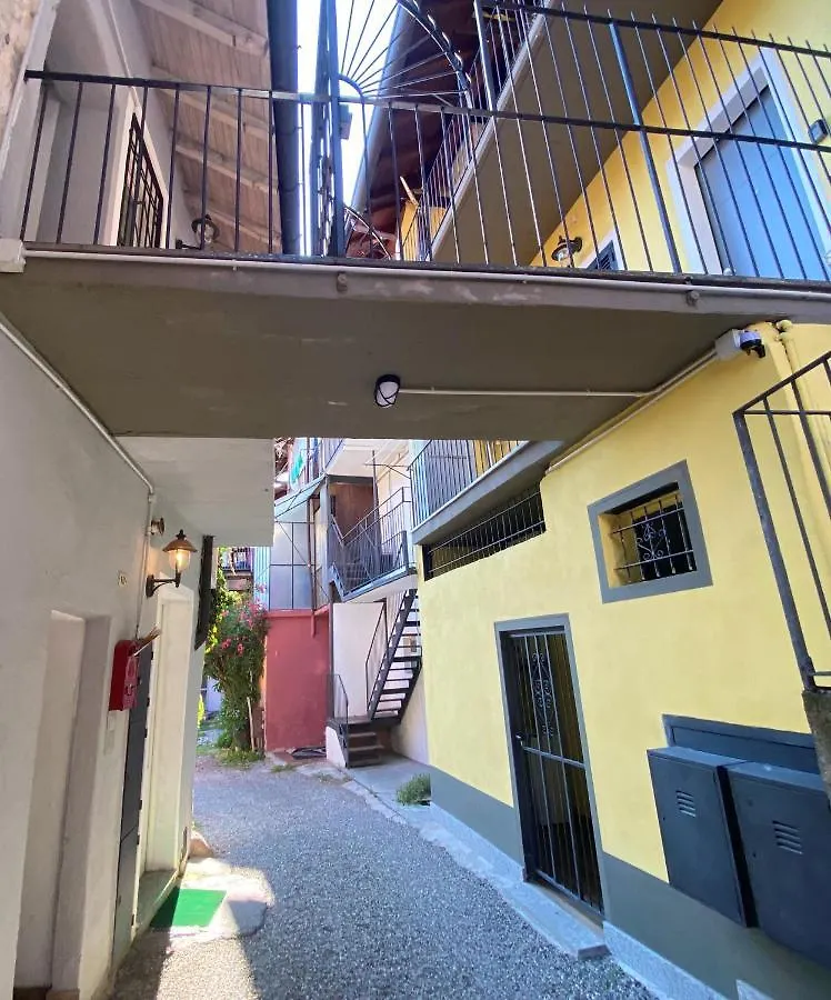 Nicolaus Apartment Sesto Calende
